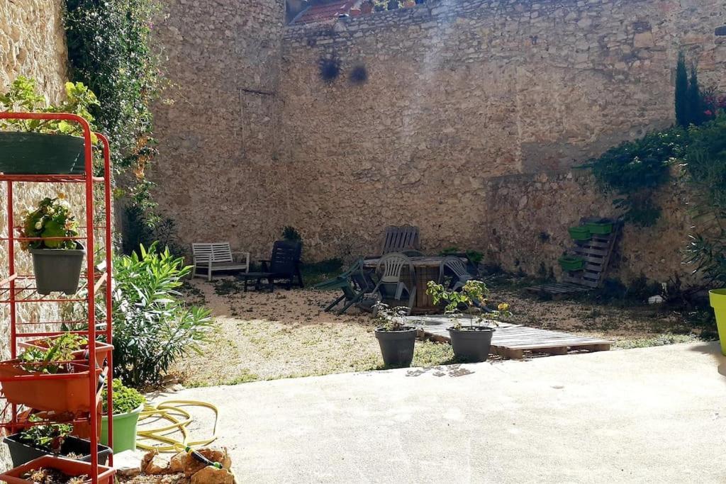 Le Loft Cosy - Centre Ville - Cadre Royal Sete Bagian luar foto